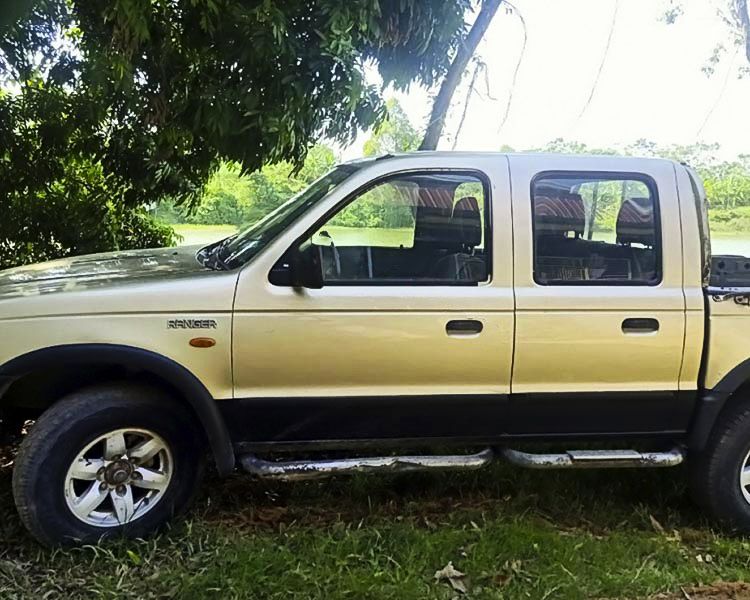 Ford Ranger   XLT 4x4 MT  2001 - Bán xe Ford Ranger XLT 4x4 MT sản xuất năm 2001, màu xám còn mới, giá tốt