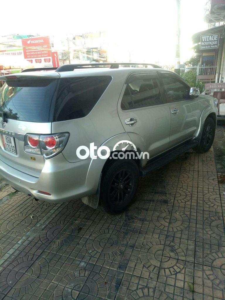 Toyota Fortuner 2016 - Cần bán xe Toyota Fortuner sản xuất năm 2016, màu bạc  