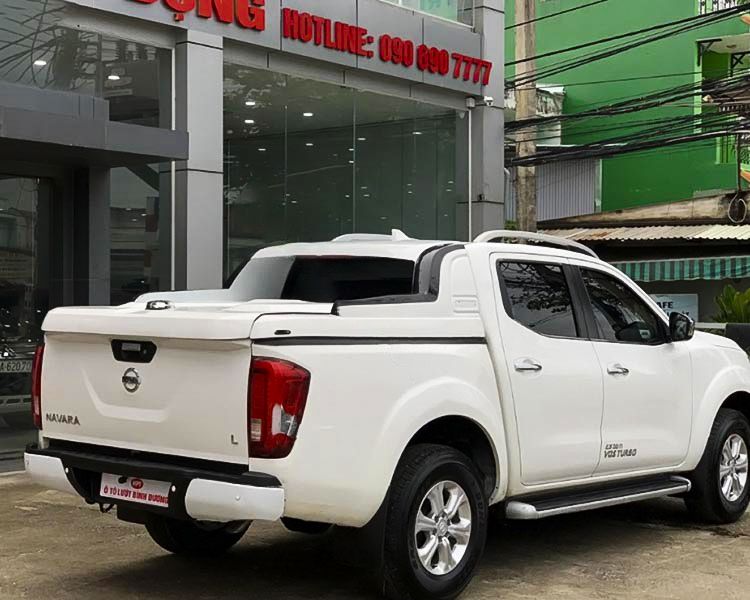 Nissan Navara 2018 - Bán Nissan Navara đời 2018, màu trắng, nhập khẩu Thái Lan số tự động, 525 triệu