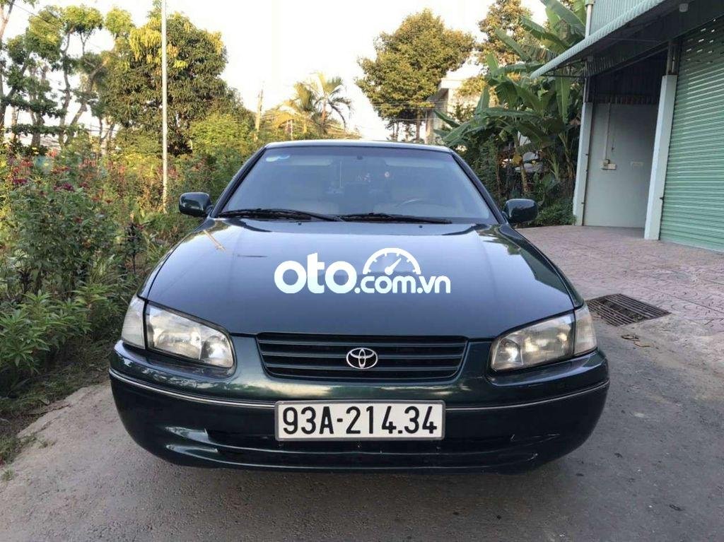 Toyota Camry   2.2  2000 - Bán Toyota Camry 2.2 đời 2000, màu đen 