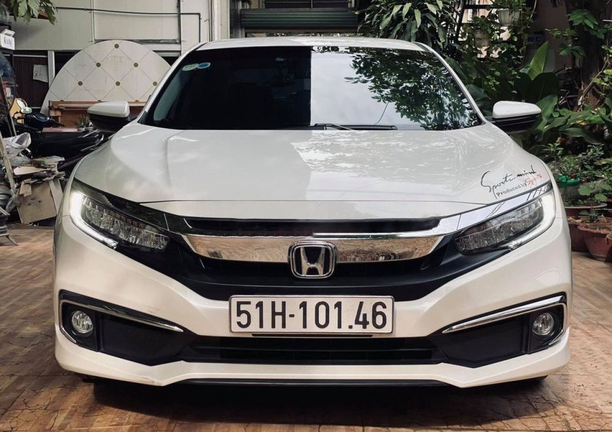 Honda Civic   G 1.8 AT  2019 - Cần bán lại xe Honda Civic G 1.8 AT sản xuất năm 2019, màu trắng 