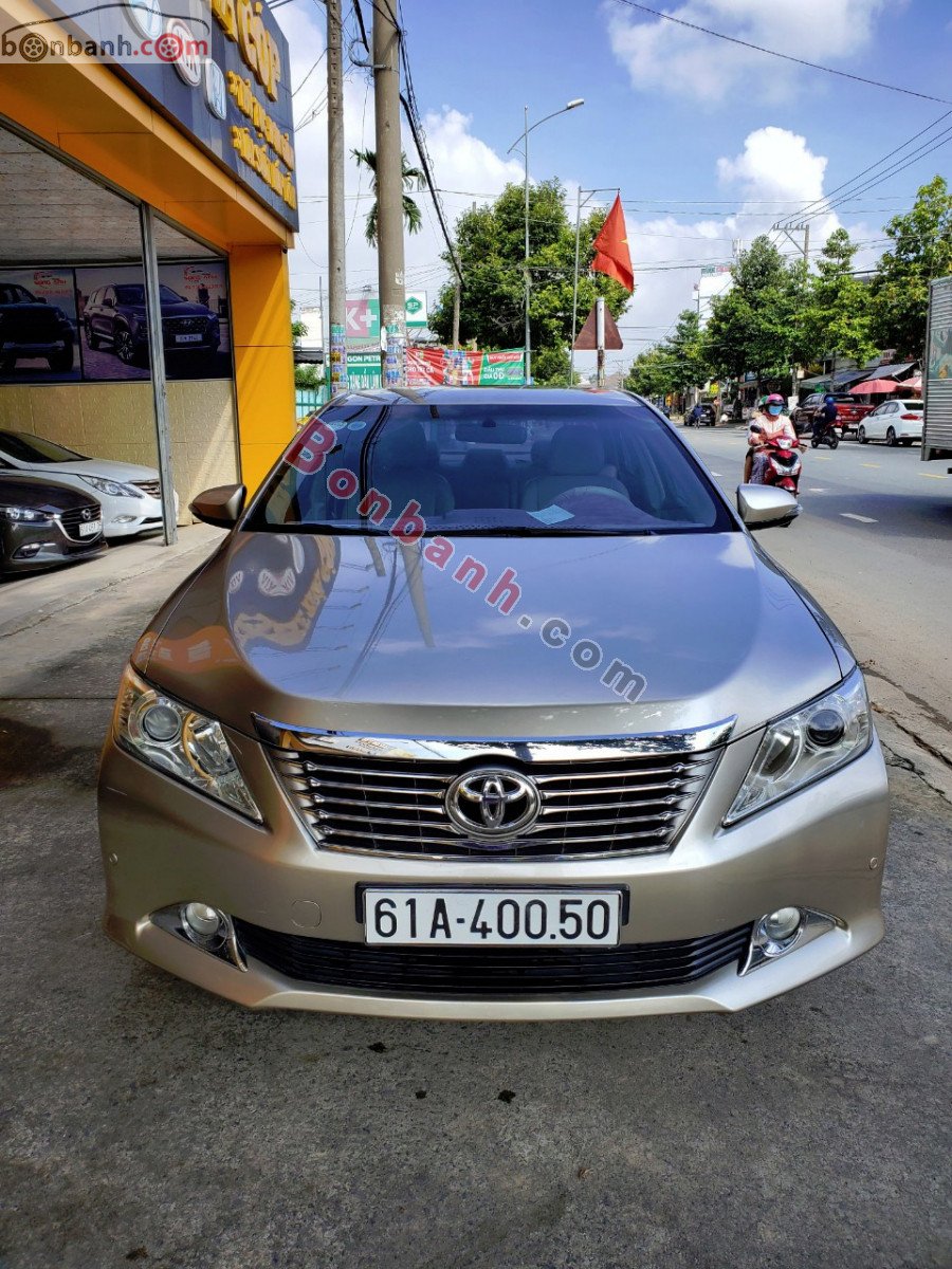 Toyota Camry   2.5G  2013 - Cần bán lại xe Toyota Camry 2.5G sản xuất năm 2013 giá cạnh tranh