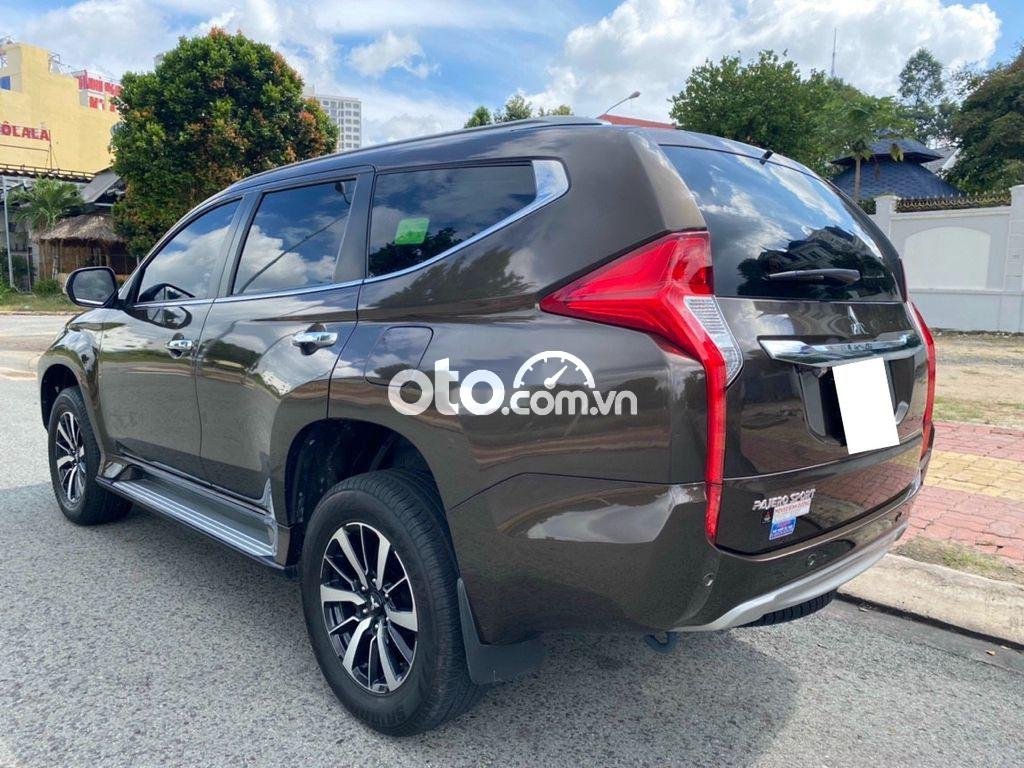 Mitsubishi Pajero Sport 2018 - Cần bán Mitsubishi Pajero Sport năm 2018, màu nâu, nhập khẩu nguyên chiếc