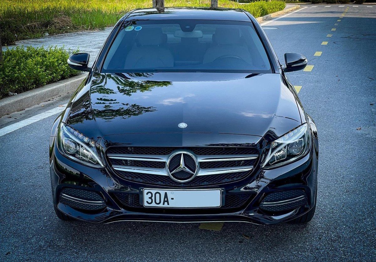 Mercedes-Benz C200 2015 - Cần bán Mercedes C200 2015, màu đen, giá tốt