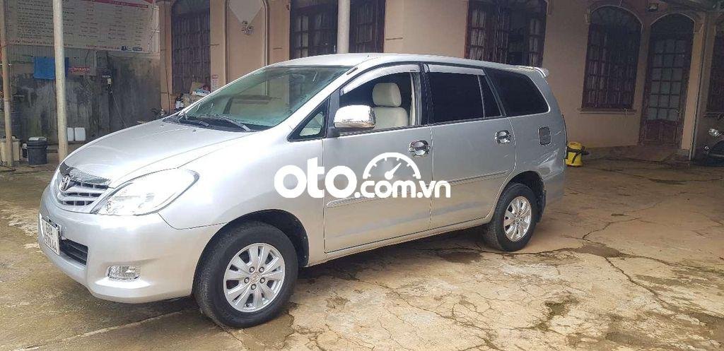 Toyota Innova 2009 - Bán Toyota Innova năm sản xuất 2009, màu bạc