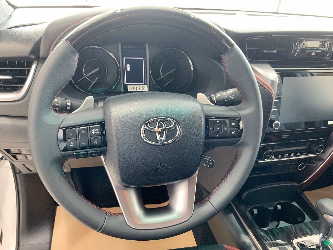 Toyota Fortuner 2021 - Toyota Fortuner 2021 nhiều ưu đãi, giảm giá sâu, tặng phụ kiện, đủ màu, sẵn xe giao ngay
