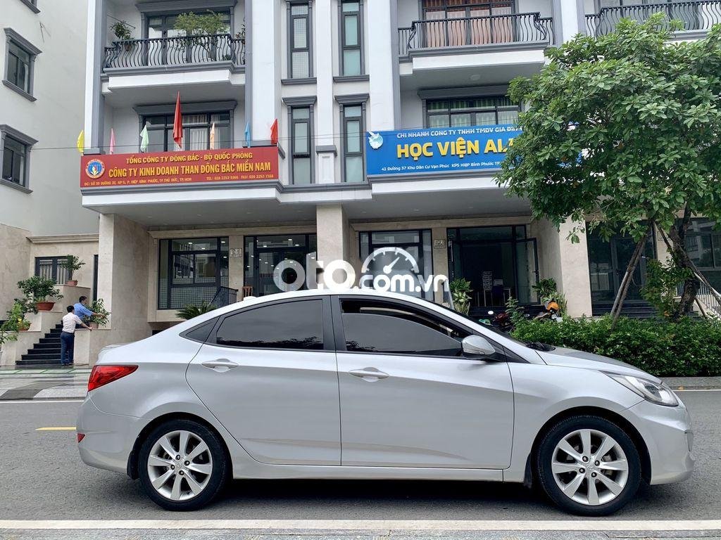 Hyundai Accent 2011 - Bán xe Hyundai Accent đời 2011, màu bạc, nhập khẩu, giá cạnh tranh