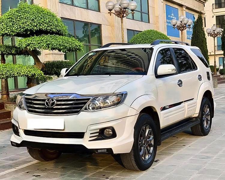 Toyota Fortuner   TRD Sportivo 4x2 AT  2016 - Cần bán Toyota Fortuner TRD Sportivo 4x2 AT sản xuất 2016, màu trắng 