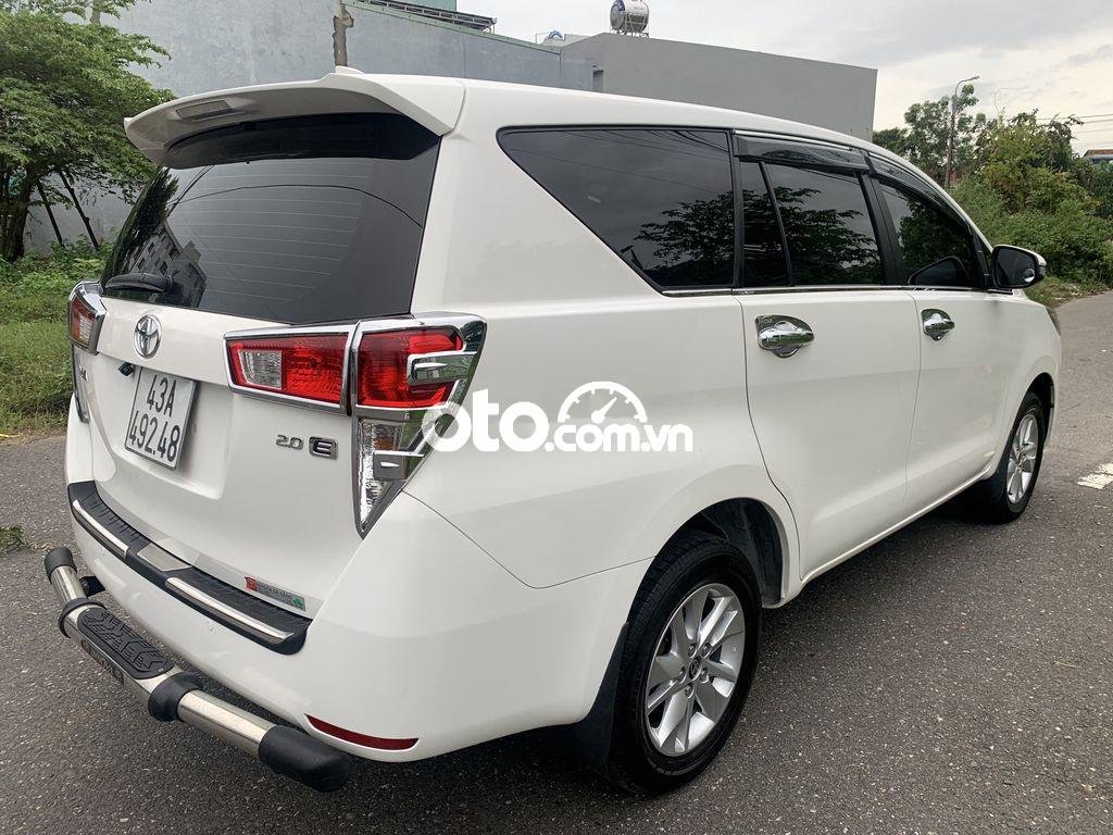 Toyota Innova 2019 - Bán Toyota Innova sản xuất 2019, màu trắng như mới, giá 576tr