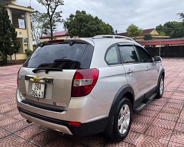 Chevrolet Captiva   2.4 LT   2007 - Bán Chevrolet Captiva 2.4 LT đời 2007, màu bạc  