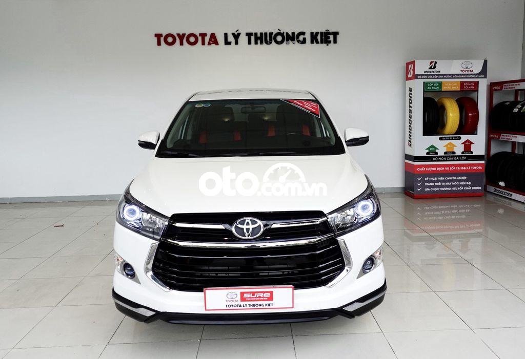 Toyota Innova   Venturer 2019 - Bán Toyota Innova Venturer sản xuất 2019, màu trắng, 720tr