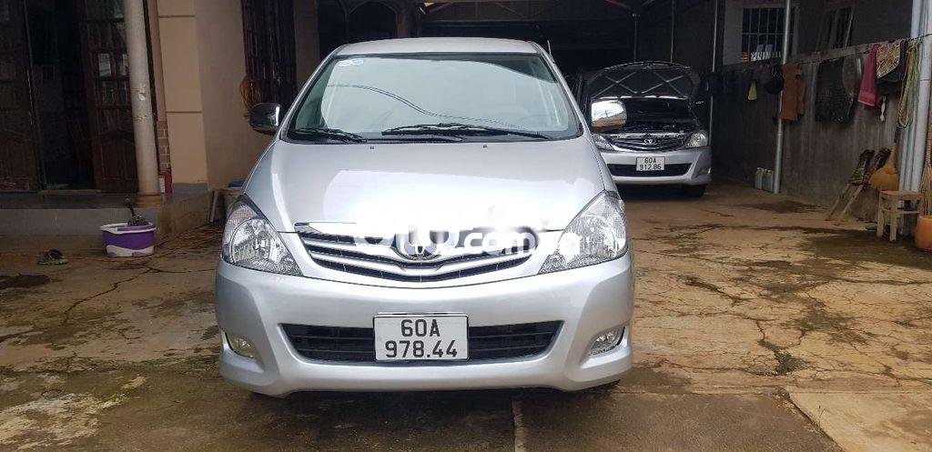 Toyota Innova 2009 - Bán Toyota Innova năm sản xuất 2009, màu bạc