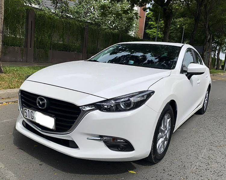 Mazda 3 2018 - Cần bán lại xe Mazda 3 sản xuất năm 2018, màu trắng còn mới