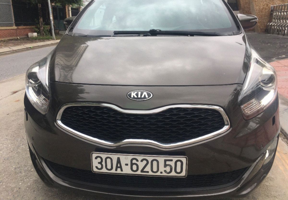 Kia Rondo    2016 - Cần bán xe Kia Rondo đời 2016, màu nâu chính chủ