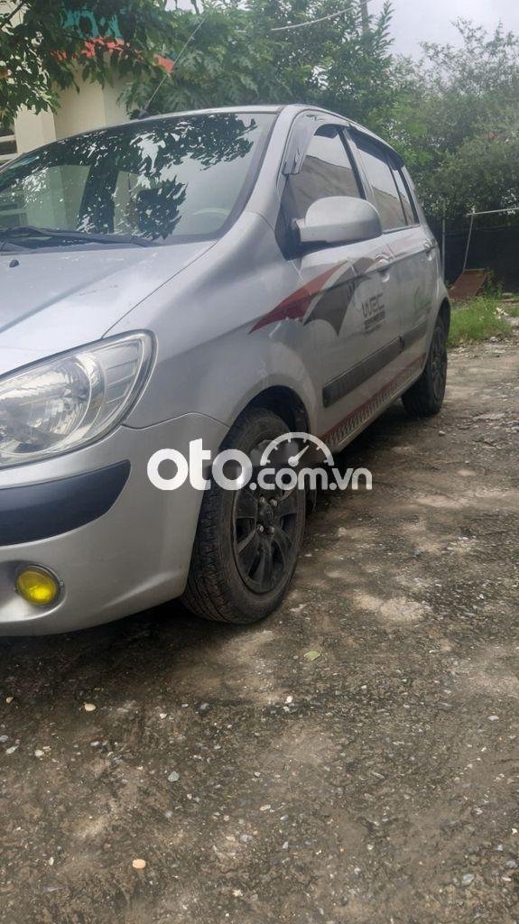 Hyundai Getz 2010 - Bán xe Hyundai Getz đời 2010, màu bạc