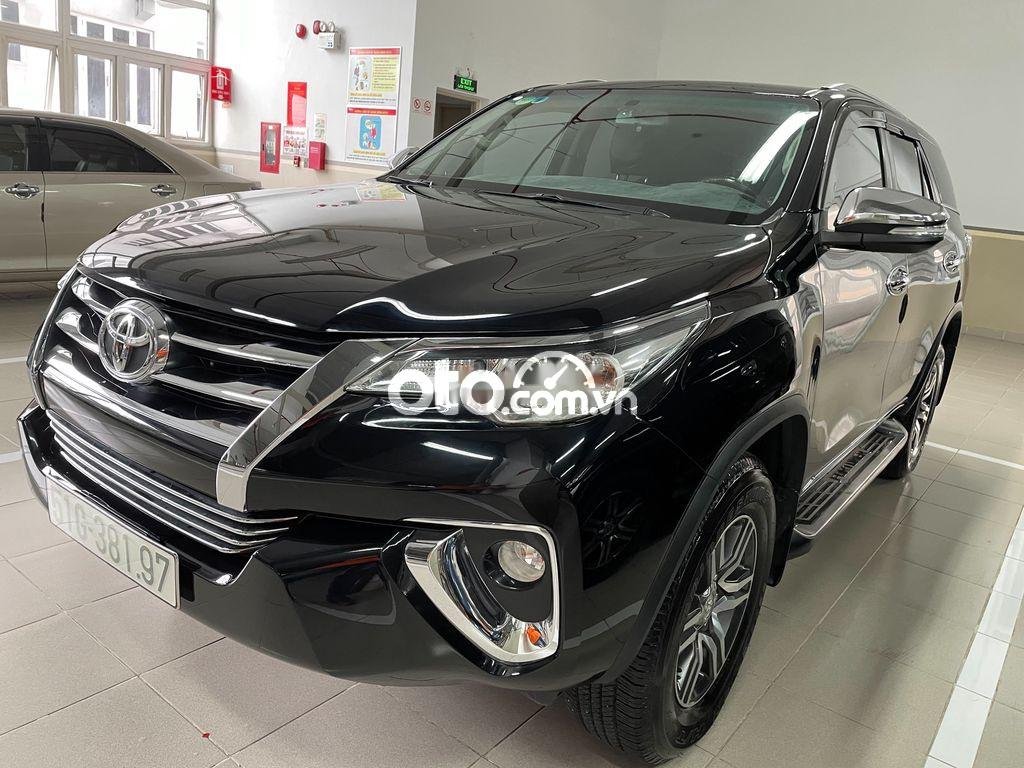 Toyota Fortuner 2017 - Cần bán Toyota Fortuner năm 2017, màu đen, nhập khẩu xe gia đình giá cạnh tranh