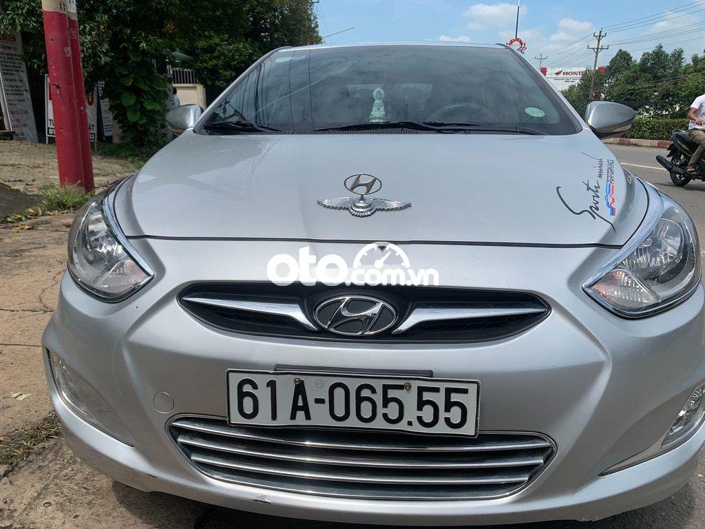 Hyundai Accent 2012 - Xe Hyundai Accent đời 2012, màu bạc, nhập khẩu nguyên chiếc, giá tốt