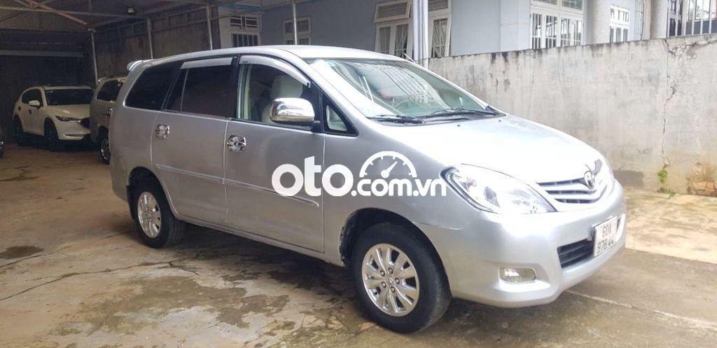 Toyota Innova 2009 - Bán Toyota Innova năm sản xuất 2009, màu bạc