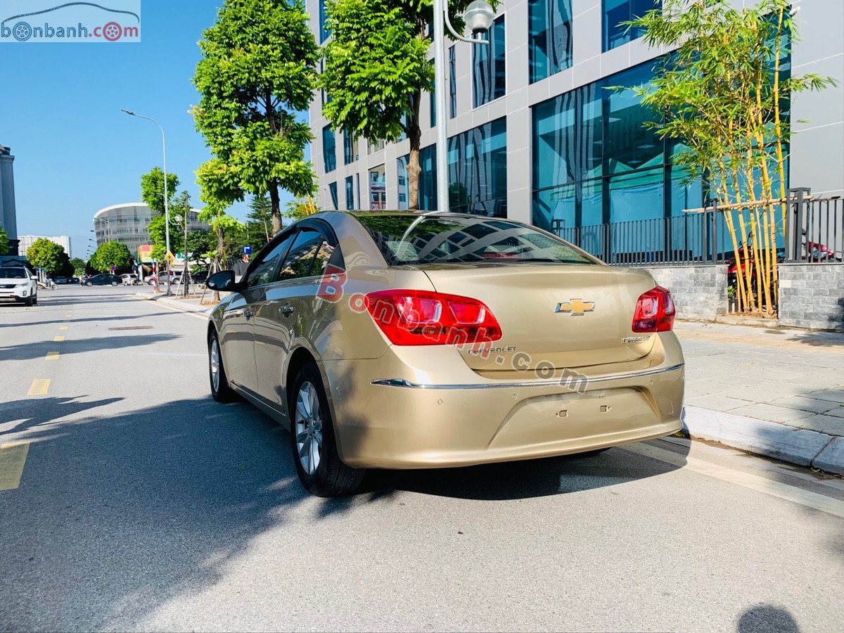 Chevrolet Cruze   LT 1.6 MT  2016 - Bán Chevrolet Cruze LT 1.6 MT năm sản xuất 2016 đã đi 40.000 km, giá tốt