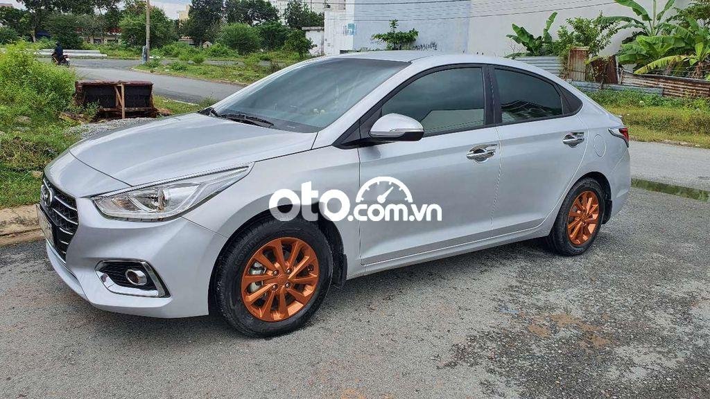 Hyundai Accent 2020 - Bán Hyundai Accent sản xuất 2020, màu bạc chính chủ, giá 440tr