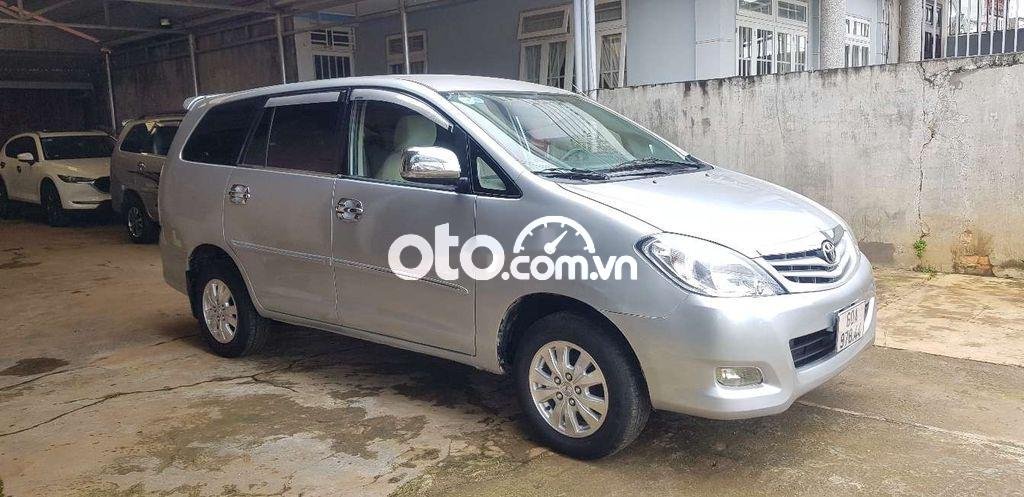 Toyota Innova 2009 - Bán Toyota Innova năm sản xuất 2009, màu bạc