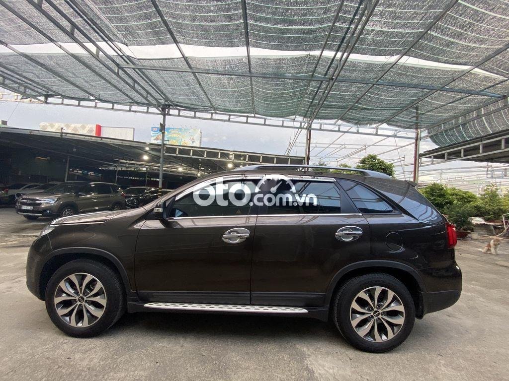 Kia Sorento 2016 - Bán Kia Sorento 2016, màu nâu, giá tốt