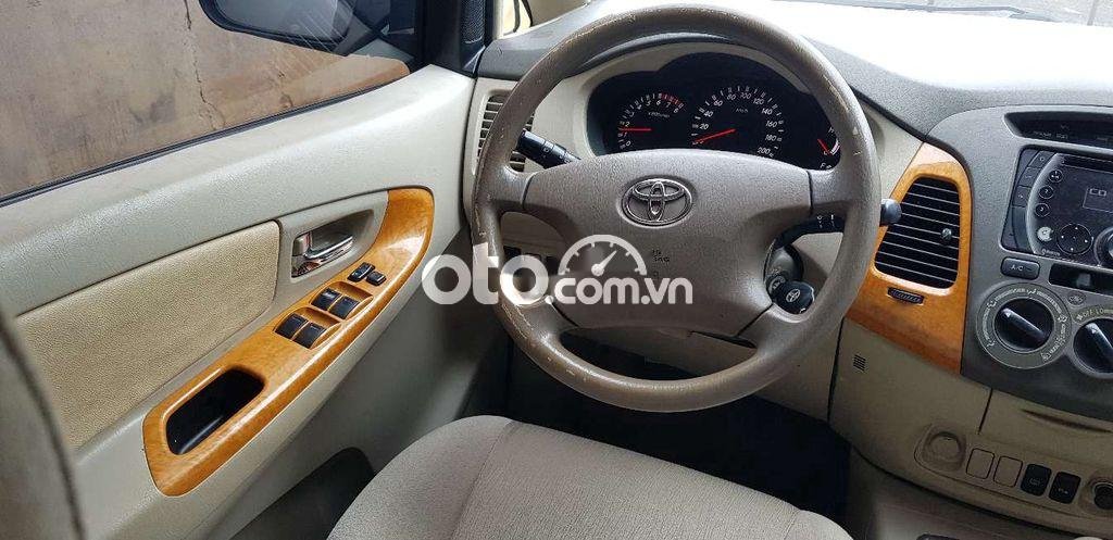 Toyota Innova 2008 - Cần bán Toyota Innova đời 2008, màu bạc