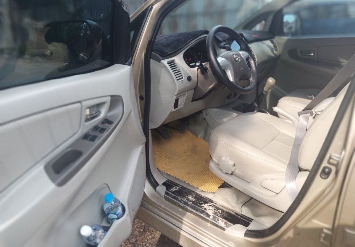 Toyota Innova   E  2015 - Bán Toyota Innova E đời 2015, giá tốt