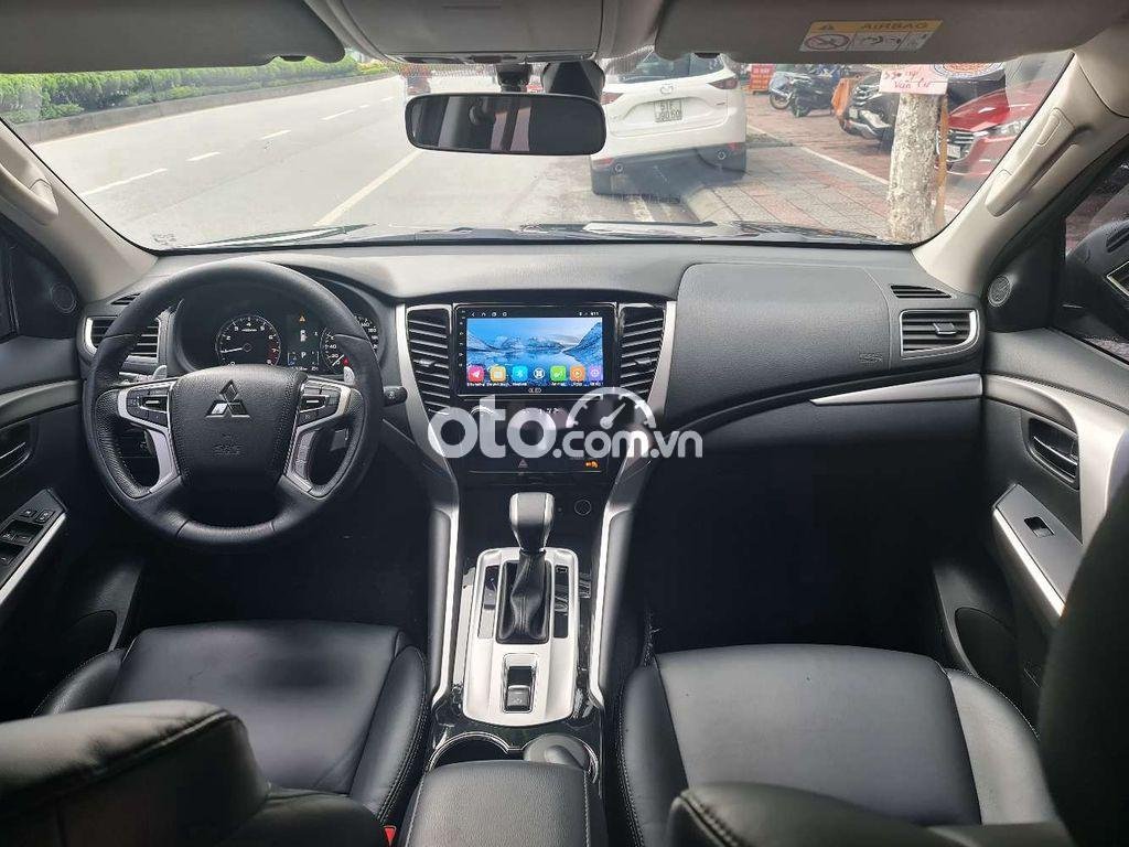 Mitsubishi Pajero Sport  3.0AT  2019 - Cần bán Mitsubishi Pajero Sport 3.0AT năm sản xuất 2019, màu đen, nhập khẩu