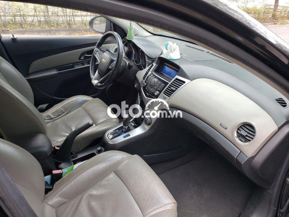 Chevrolet Cruze   LTZ  2013 - Bán Chevrolet Cruze LTZ đời 2013, màu đen xe gia đình