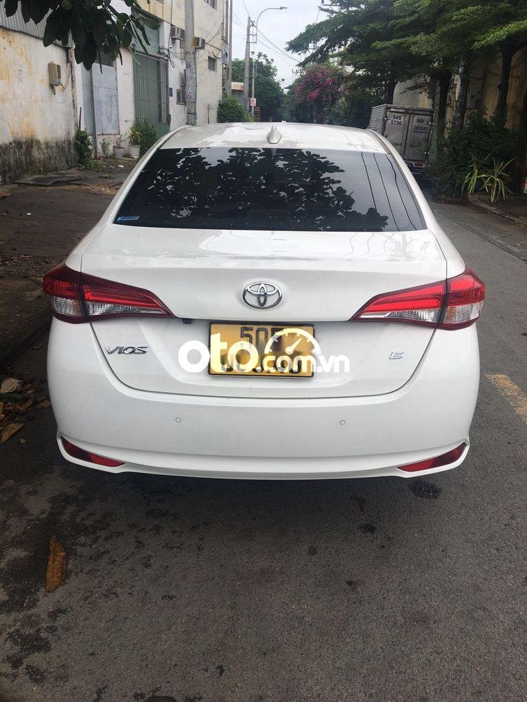 Toyota Vios  E  2020 - Cần bán lại xe Toyota Vios E 2020, màu trắng còn mới