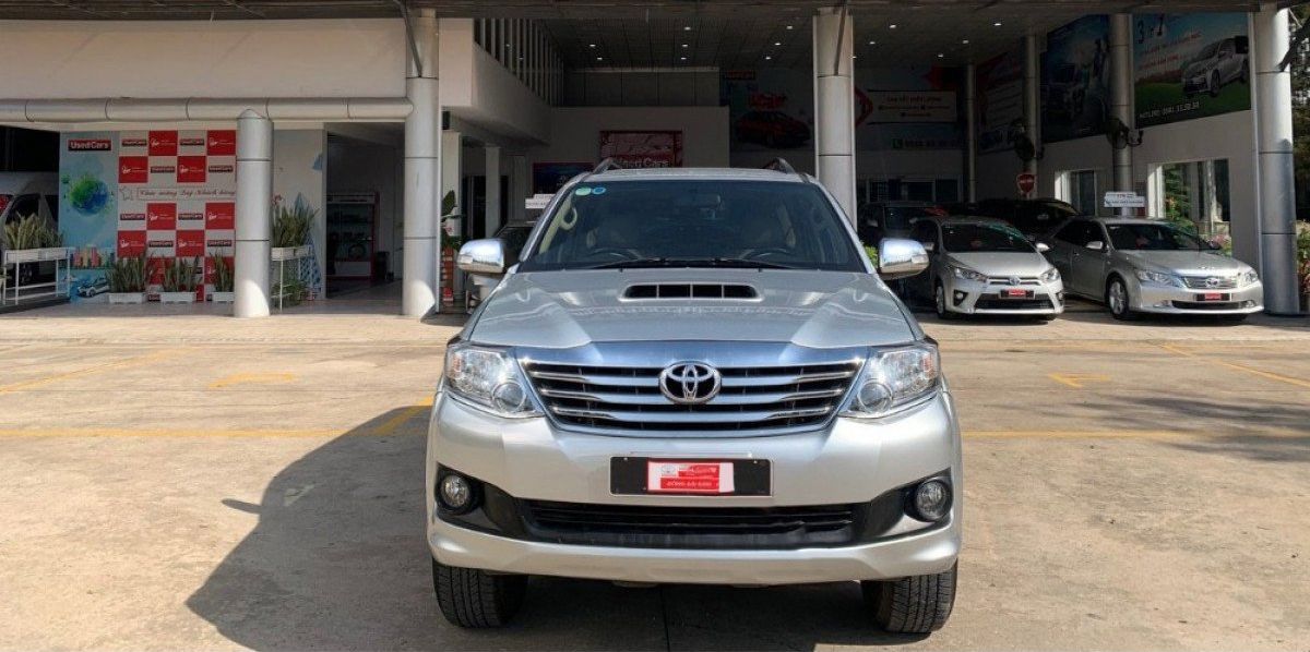 Toyota Fortuner   G 2014 - Cần bán lại xe Toyota Fortuner G sản xuất 2014, màu bạc, xe nhập