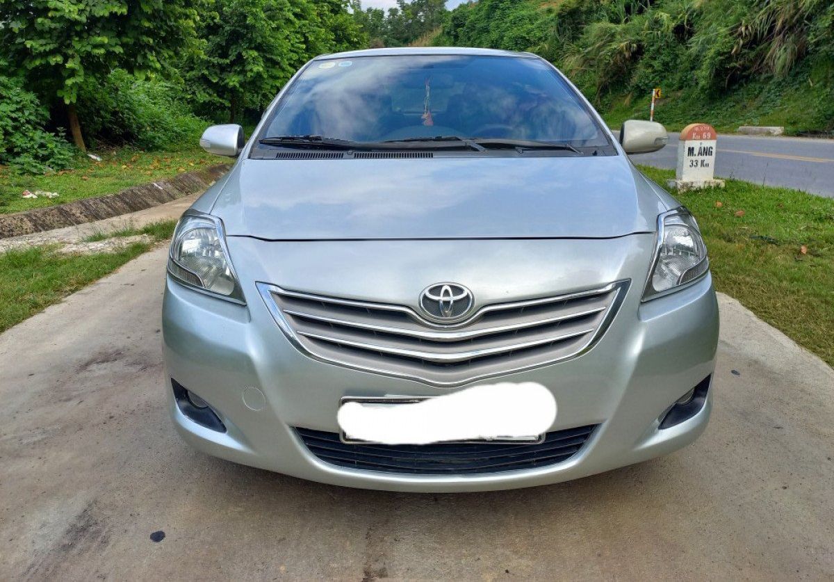 Toyota Vios     2008 - Cần bán gấp Toyota Vios sản xuất 2008, màu bạc số sàn  