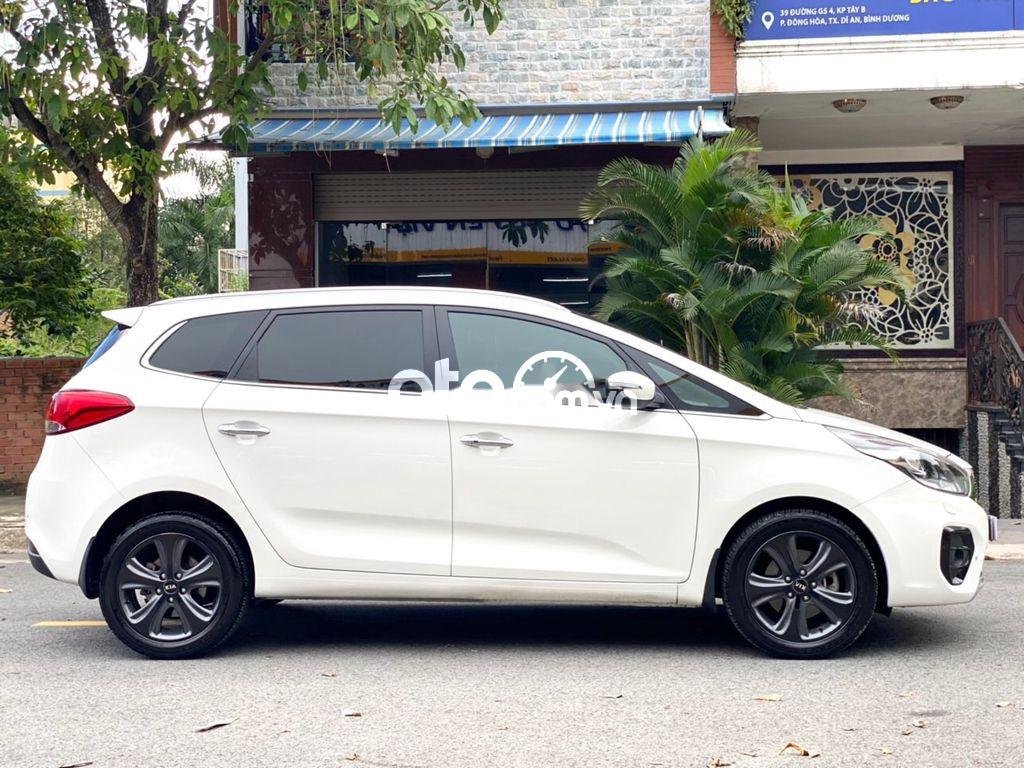 Kia Rondo 2015 - Cần bán lại xe Kia Rondo đời 2015, màu trắng còn mới