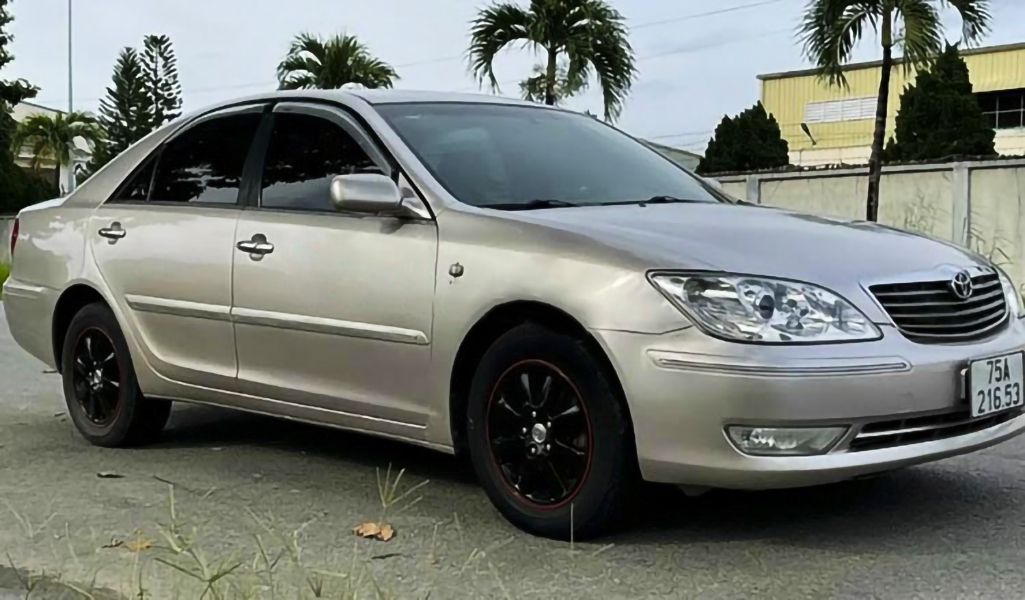 Toyota Camry   3.0AT 2002 - Bán xe Toyota Camry 3.0AT sản xuất 2002 còn mới