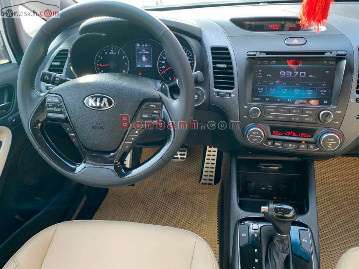 Kia Cerato   1.6AT  2018 - Cần bán lại xe Kia Cerato 1.6AT sản xuất 2018, màu trắng còn mới, 505 triệu