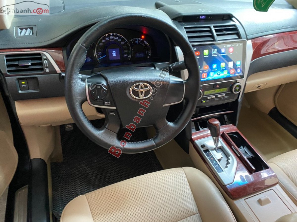 Toyota Camry   2.5G  2012 - Cần bán xe Toyota Camry 2.5G sản xuất năm 2012, màu đen còn mới giá cạnh tranh