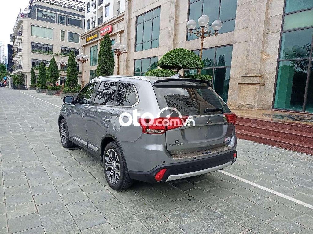 Mitsubishi Outlander 2019 - Bán xe Mitsubishi Outlander đời 2019, màu xám, giá 730tr