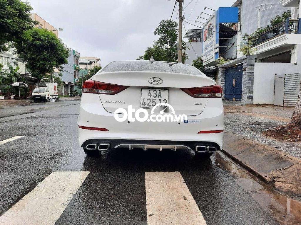 Hyundai Elantra  MT 2019 - Bán Hyundai Elantra MT đời 2019, màu trắng, giá chỉ 429 triệu