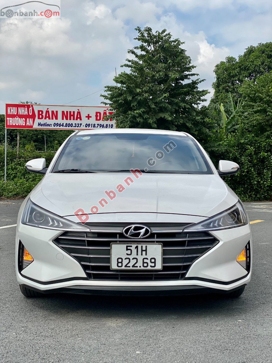 Hyundai Elantra   1.6 MT 2020 - Bán Hyundai Elantra 1.6 MT năm sản xuất 2020, màu trắng