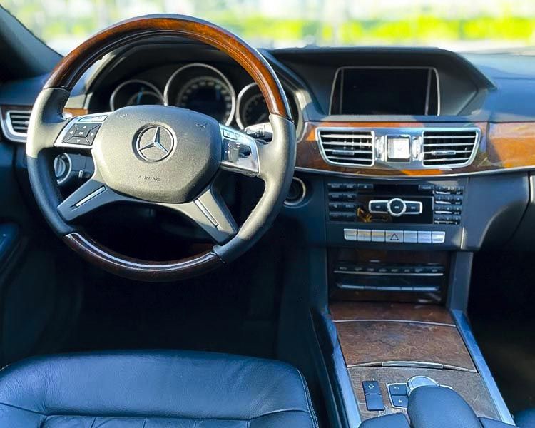 Mercedes-Benz E400 2013 - Bán ô tô Mercedes năm sản xuất 2013, màu đen