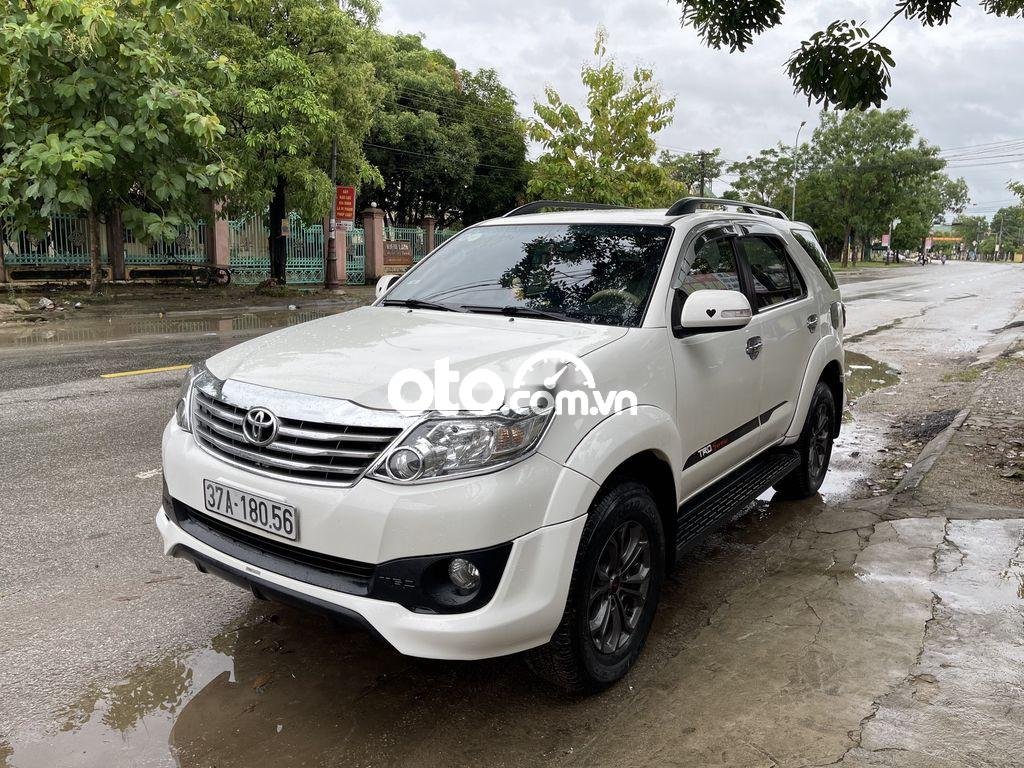 Toyota Fortuner 2014 - Bán Toyota Fortuner sản xuất năm 2014, nhập khẩu nguyên chiếc, 575tr