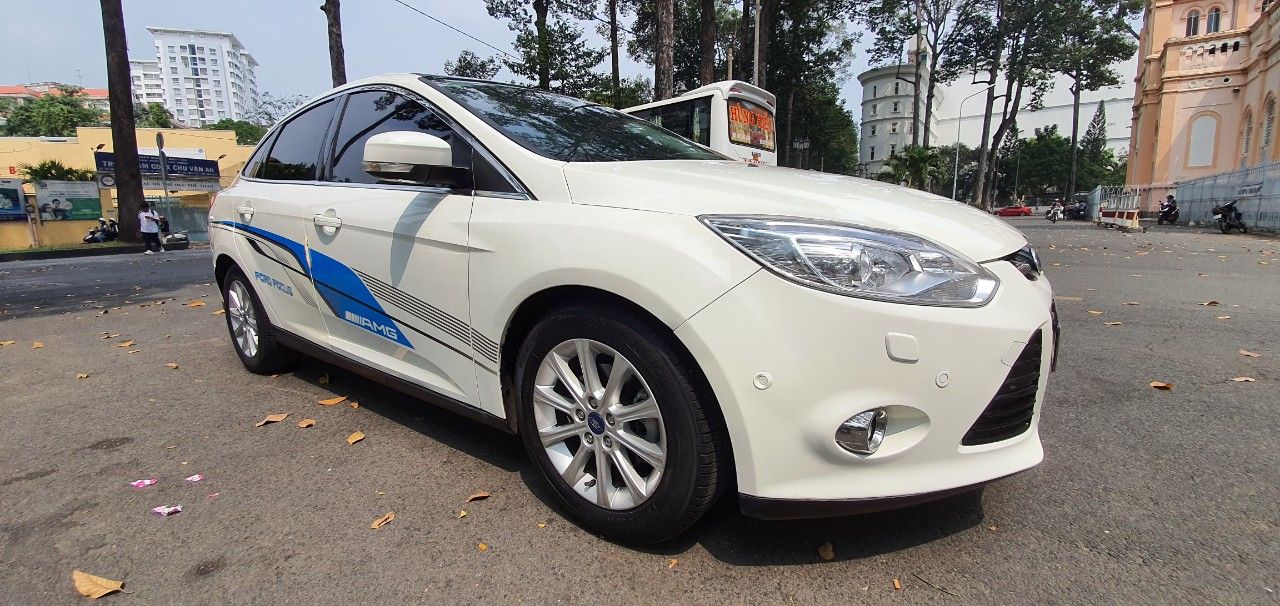 Ford Focus 2014 - Bán ô tô Ford Focus sản xuất 2014, 438 triệu