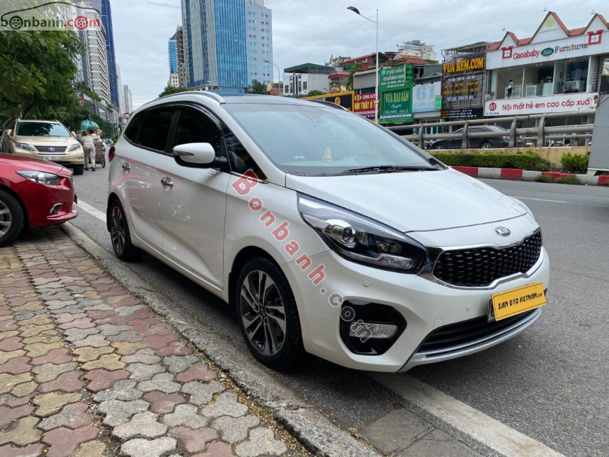 Kia Rondo   2.0L  2019 - Bán ô tô Kia Rondo 2.0L đời 2019, màu trắng, giá tốt