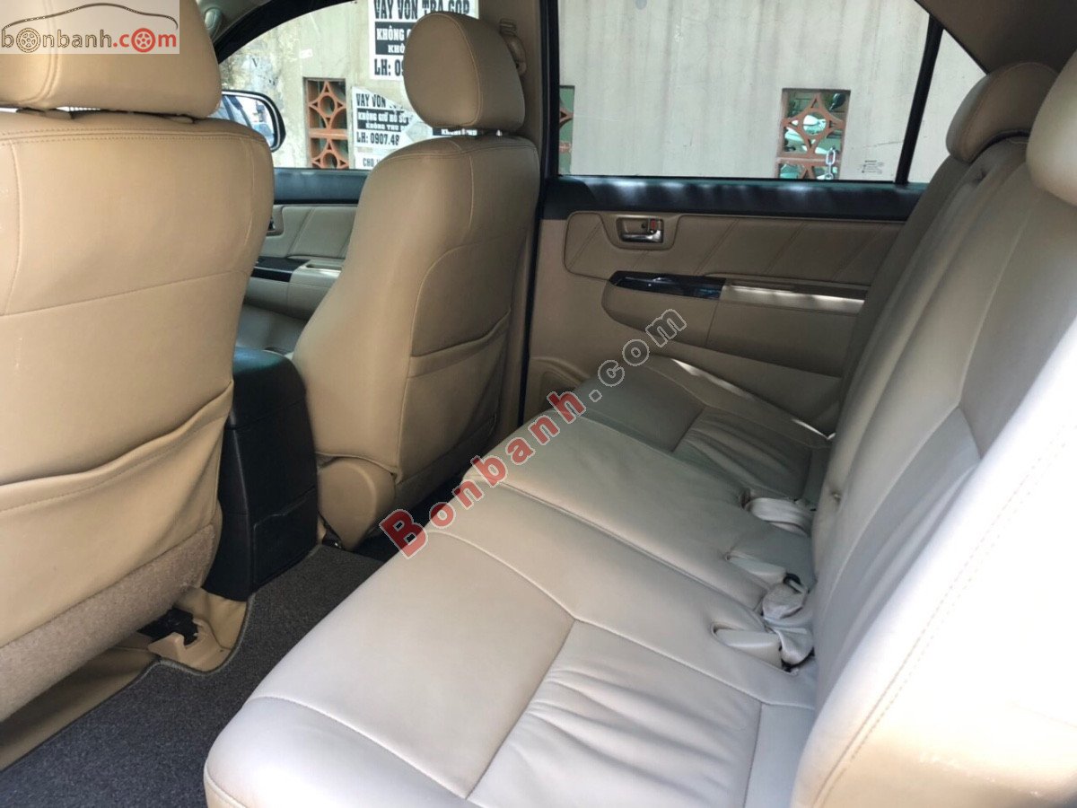 Toyota Fortuner   2.7V  2016 - Bán ô tô Toyota Fortuner 2.7V 2016, màu bạc, giá chỉ 655 triệu