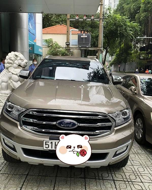 Ford Everest   Titanium  2019 - Cần bán gấp Ford Everest Titanium đời 2019, màu xám, nhập khẩu