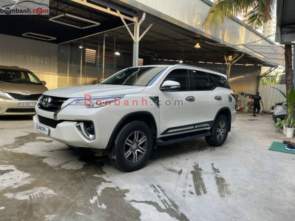 Toyota Fortuner   2.7V 4x2 AT  2017 - Cần bán lại xe Toyota Fortuner 2.7V 4x2 AT sản xuất năm 2017, màu trắng, nhập khẩu còn mới