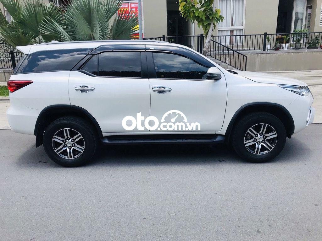 Toyota Fortuner   2019 - Cần bán Toyota Fortuner năm sản xuất 2019, màu trắng xe gia đình, giá chỉ 965 triệu