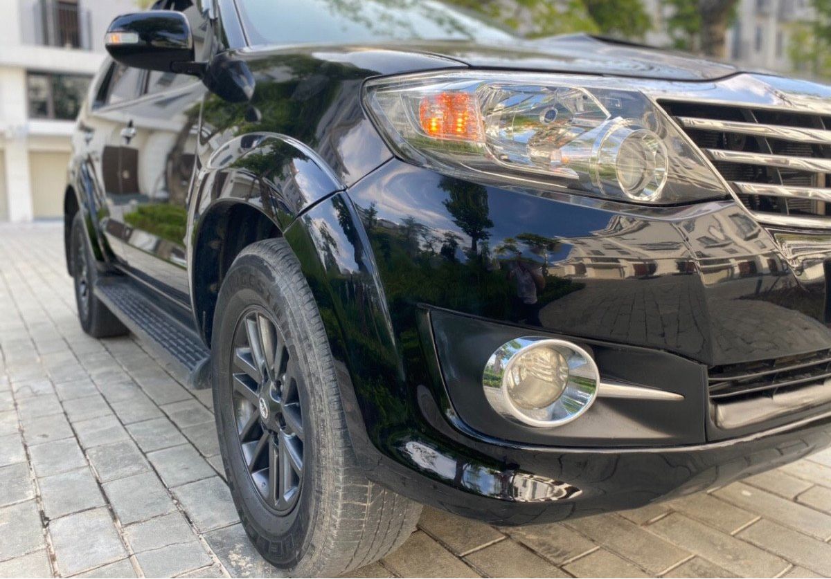 Toyota Fortuner   2.5MT  2016 - Bán xe Toyota Fortuner 2.5MT đời 2016, màu đen còn mới, giá 680tr