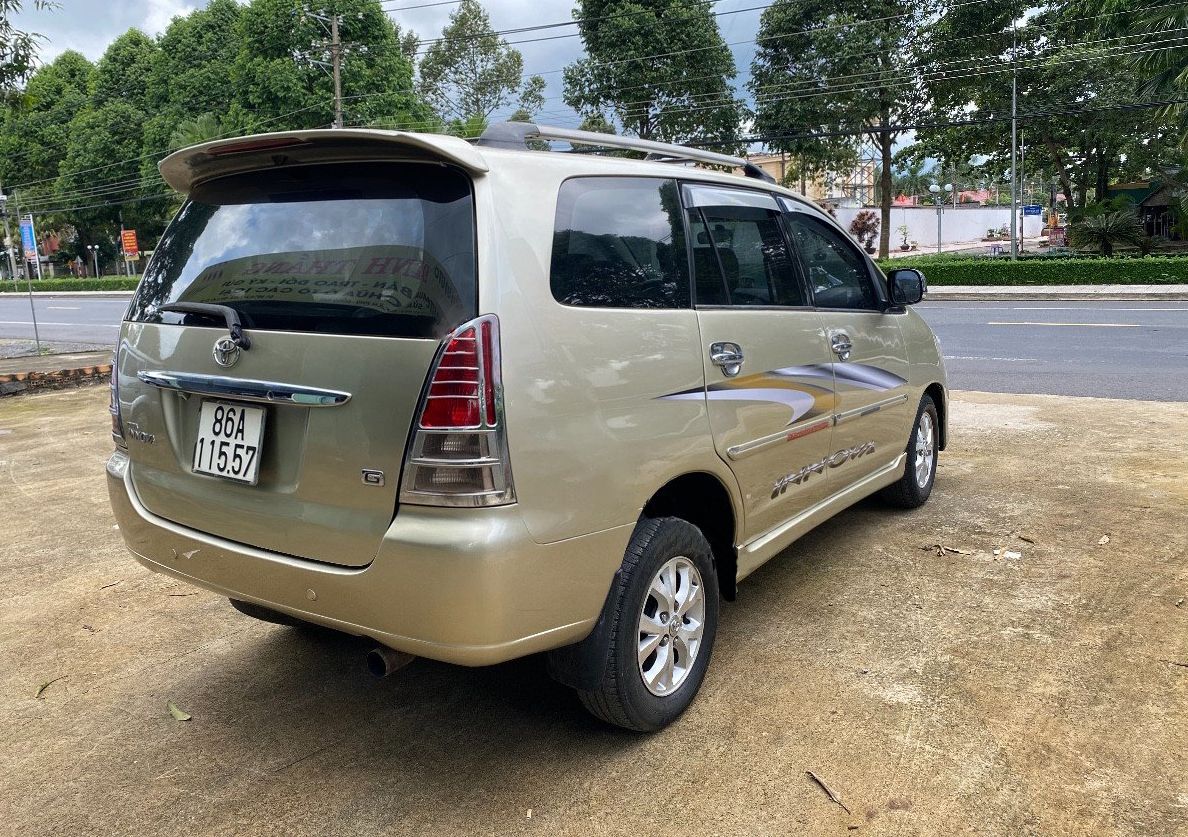 Toyota Innova   G   2007 - Cần bán xe Toyota Innova G năm 2007, màu bạc xe gia đình